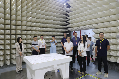 第三調(diào)研組深入廣西醫(yī)療器械檢測中心電磁兼容實驗室 探索電磁環(huán)境檢測的科技前沿